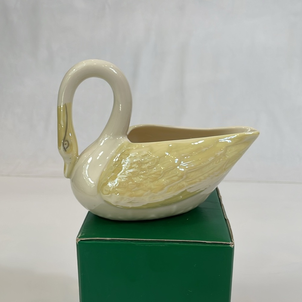 Belleek Parian China Swan Hand Crafted In Ireland With Box EUC - Picture 2 of 8